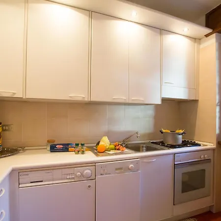 Poggio Fiorito Loggetta Apartamento *